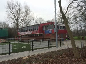 Het sportcomplex van S.V. Nieuw Sloten op sportpark Sloten (Foto: Jasper Bol)